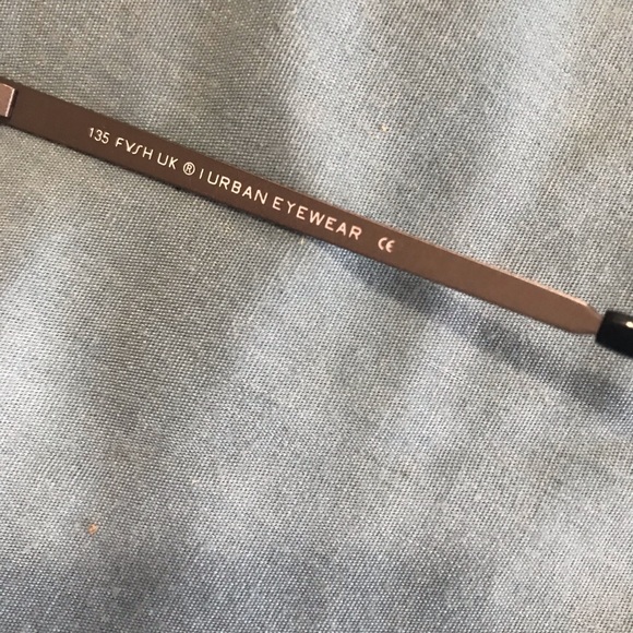 FYSH metal frame eyeglasses - Picture 4 of 6